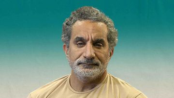 كلمة أخيرة تعيد باسم يوسف للشاشة المصرية كلمة أخيرة تعيد باسم يوسف للشاشة المصرية