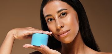 كريم تقشير وتبييض الوجه: وصفات طبيعية لجميع أنواع البشرة