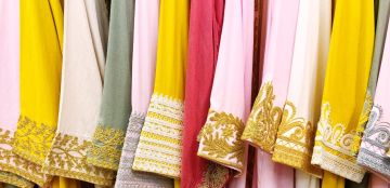 عباية ملونة: كيف تختارينها بكل أناقة؟