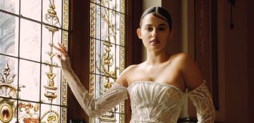 المصممة السعودية خديجة السنيدي تستعرض مجموعتها الجديدة Rebirth ضمن أسبوع الموضة في باريس ...