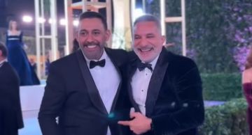 بعد سنوات طويلة من الخلاف ... جوي أووردز تجمع بين عمرو مصطفى وباسم يوسف