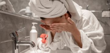 كيف نختار أبرز غسول وجه للبشرة الجافة؟