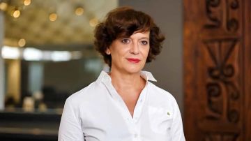 من هي ثريا نجيم؟ أبرز المعلومات عن مديرة اللوفر أبوظبي الجديدة