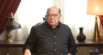 صلاح عبد الله صاحب شركة أدوية في مسلسل إعلام وراثة