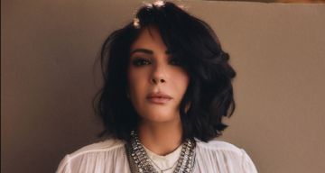 منى زكي: نورا في طالع نازل مش شريرة هي بتاخد حقها
