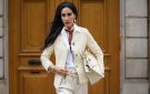 أفكار لتنسيق الوشاح الحريري لتجديد إطلالتك هذا الخريف - xx