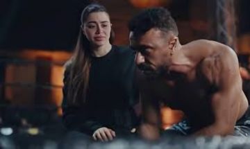 أحمد العوضي يقرر الزواج من يارا السكري... والقبض على عصام السقا في الحلقة الثامنة من علي كلاي أحمد العوضي يقرر الزواج من يارا السكري... والقبض على عصام السقا في الحلقة الثامنة من علي كلاي