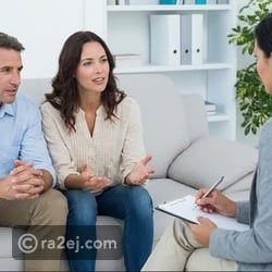 كيف يمكن الإصلاح بين زوجين في الطريق للانفصال؟ 10 نصائح