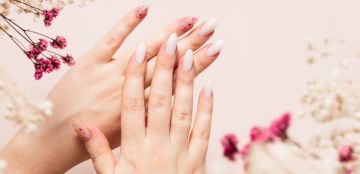 عناية بالأظافر: نصائح للحصول على أظافر رائعة وطويلة وقوية