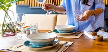 تعرفي على أبرز قواعد واتيكيت الاكل والضيافة