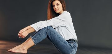 لإطلالة شبابية وجريئة.. إليك أحدث صيحات البناطيل الجينز