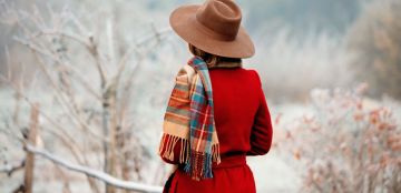 إطلالات رائعة بالسكارف في الشتاء.. جمال وأناقة لا مثيل لهما!