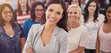 تحسين الثقة بالنفس.. من أهم فوائد الصداقة الإيجابية