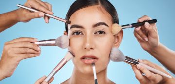 طقم فرش مكياج لتطبيق مثالي واحترافي