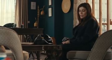 اللون الأزرق الحلقة الخامسة ... آمنة تخسر عملها بسبب انشغالها بابنها