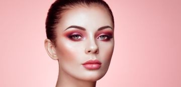 خطوات بسيطة لتطبيق مكياج وردي ناعم للسهرات والمناسبات