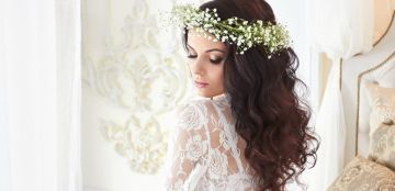 لإطلالة جمالية مميزة.. إليك تسريحات شعر طويل للعروس