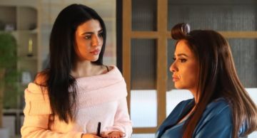 فيديو - دنيا جمعة مشيدة بياسمين عبد العزيز: عادت مشهد 7 مرات عشان شعري مش مظبوط