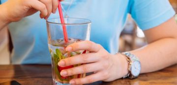 هل هناك مشروبات لتخفيف التوتر ؟ إليك الحقيقة كاملة