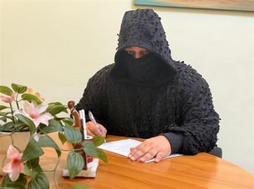 مطرب القناع كابوتشي يستعد لطرح أولى أغاني ألبومه تورتة