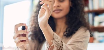 نصائح وأسرار مهمة لاختيار أفضل عطور نسائية تدوم طويلا
