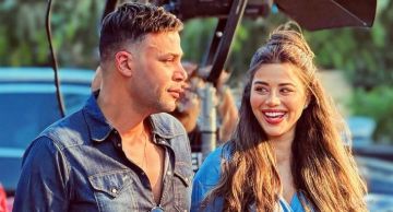 محمد إمام يكشف عن صورة جديدة من كواليس صقر وكناريا مع يارا السكري محمد إمام يكشف عن صورة جديدة من كواليس صقر وكناريا مع يارا السكري