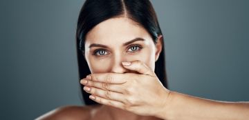 ما سبب سواد الشفايف ؟ وهل من طرق لعلاجها؟