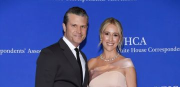 بين البخل والبساطة زوجة وزير الدفاع الأمريكي بيت هيغسيث تثير الجدل بظهورها بفستان بسعر صادم!