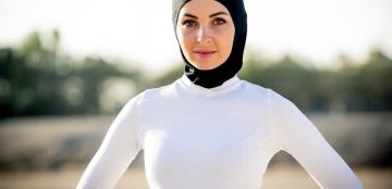 ملابس سباحة للمحجبات محتمشة وتناسب أجواء الصيف