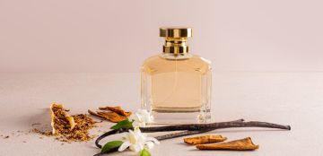 عطور فرنسية قديمة: عالم من الأناقة والفخامة عطور فرنسية قديمة: عالم من الأناقة والفخامة