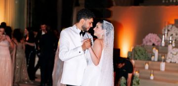 بحضور كوكبة من النجوم.. زفاف نجل سيد رجب يخطف الأضواء ويشعل منصات التواصل بحضور كوكبة من النجوم.. زفاف نجل سيد رجب يخطف الأضواء ويشعل منصات التواصل