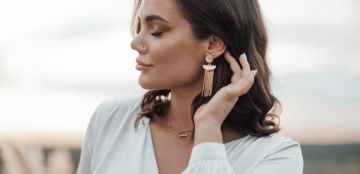 حلق ذهب: طرق سهلة وآمنة للحفاظ على بريقه ولمعانه حلق ذهب: طرق سهلة وآمنة للحفاظ على بريقه ولمعانه