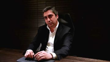 نجاتي شاشماز يعود للظهور ويثير حنين جمهور وادي الذئاب نجاتي شاشماز يعود للظهور ويثير حنين جمهور وادي الذئاب