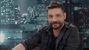 اعتقال الفنان التركي أوغوزهان أوغور في قضية مثيرة للجدل