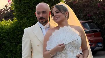 زهرة رامي تحتفل بزفافها وتفاجئ زوجها أمام الجميع (صور) زهرة رامي تحتفل بزفافها وتفاجئ زوجها أمام الجميع (صور)