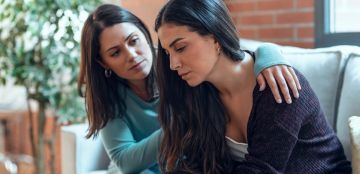 كلام مواساة لشخص متضايق: كيف تخففين عنه بأرق العبارات؟ كلام مواساة لشخص متضايق: كيف تخففين عنه بأرق العبارات؟