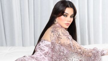 إطلالات هيفاء وهبي هذا الصيف.. أناقة التصاميم وسحر التفاصيل إطلالات هيفاء وهبي هذا الصيف.. أناقة التصاميم وسحر التفاصيل