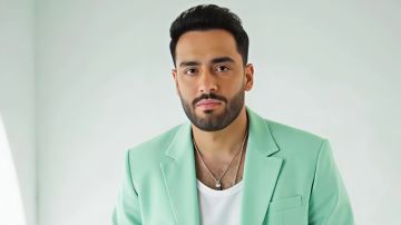 رامي جمال يفاجىء جمهوره ويطرح ألبوم دي علامة قبل موعده رامي جمال يفاجىء جمهوره ويطرح ألبوم دي علامة قبل موعده