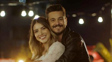 شائعات طلاق دنيز بايسال وباريش يورتشو تتصدر مواقع التواصل