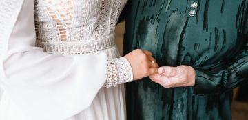 عباية استقبال العروس: تضفي عليها لمسة من السحر في أولى خطوات حياتها