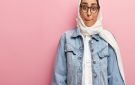 كيف تنسيقين لفات حجاب مع الملابس ذات الرقبة العالية؟ - xx
