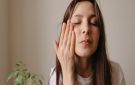 أبرز مواصفات غسول وجه للبشرة الحساسة لوجه مشرق وناعم - xx