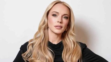 ليندسي لوهان تستعد لإطلاق علامتها للجمال Linlo Beauty