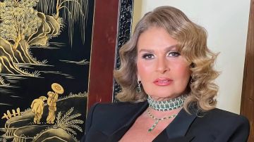يسرا تؤدي مناسك العمرة برفقة مروان يونس وزوجته