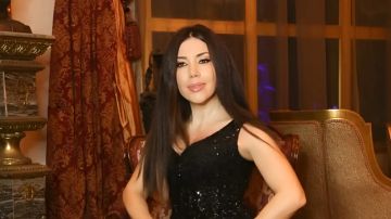 لورا خليل تودع زوجها نجيب عقيقي إلى مثواه الأخير لورا خليل تودع زوجها نجيب عقيقي إلى مثواه الأخير