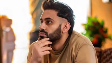 خلاف عبدالله بوشهري وليلى عبدالله يتصاعد وفاطمة الصفي تتدخل