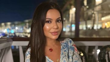 ليليا الأطرش تحتفل بعيد ميلادها الـ45 في الرياض (صور) ليليا الأطرش تحتفل بعيد ميلادها الـ45 في الرياض (صور)