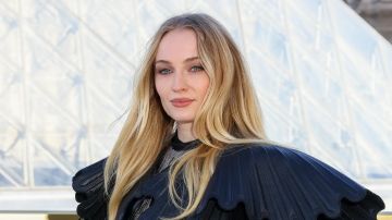 صوفي تيرنر تكشف ما تفتقده من أمريكا صوفي تيرنر تكشف ما تفتقده من أمريكا