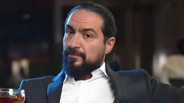 محمد القس يقع ضحية سرقة أدبية ويكشف التفاصيل