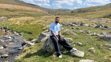سرقة مقعد ولافتة محمد صلاح في طرابزون
